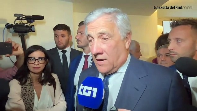 Regionali Calabria, l'abbraccio di Tajani a Occhiuto: Vittoria del centrodestra unito