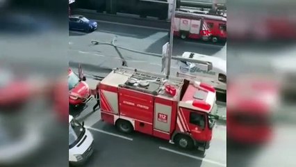D-100 karayolunda elektrik direği devrildi