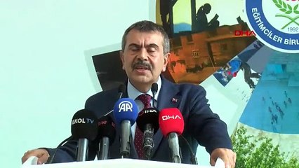 Bakan Tekin'den zorunlu eğitimin kısaltılması için hazırlanan rapora ilişkin açıklama