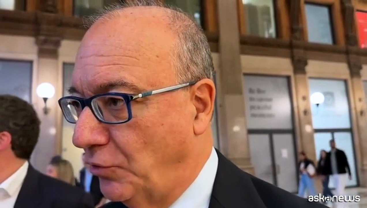 Scuola, Valditara: nessun problema legato a divieto cellulari