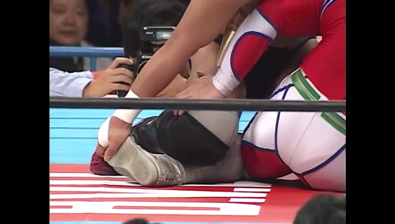 1999.01.04 Jushin Thunder Liger (c.) vs. Koji Kanemoto (IWGP Jr. Heavyweight Title)