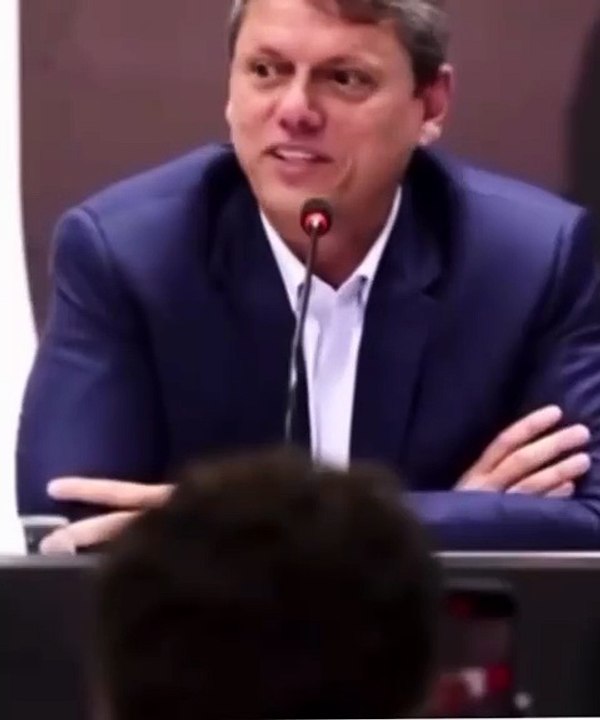 VÍDEO: 'Quando começarem a falsificar Coca-Cola, vou me preocupar', declara Tarcísio de Freitas