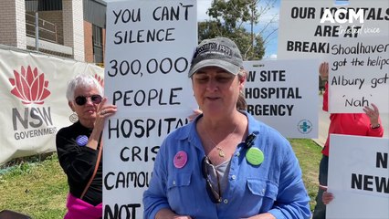 Protesters attend NSW Premier Chris Minns Albury press conference