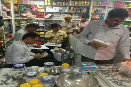 swm news: खाद्य विभाग की कार्रवाई: छाण में खाद्य प्रतिष्ठान किया सीज