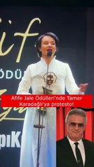 Afife Ödülleri Töreni'nde ıslıklı Tamer Karadağlı protestosu! Herkes aynı anda yuhaladı