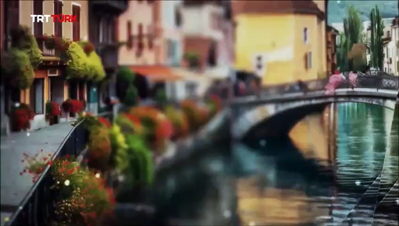 Avrupa´da görülen IHA´lar (TRT Türk, Istanbul Stüdyosu, 04.10.2025)