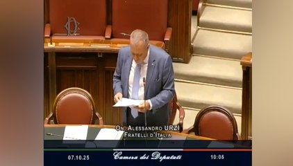 Urz? in aula alla Camera: ?Vicino ai lavoratori delle Acciaierie?