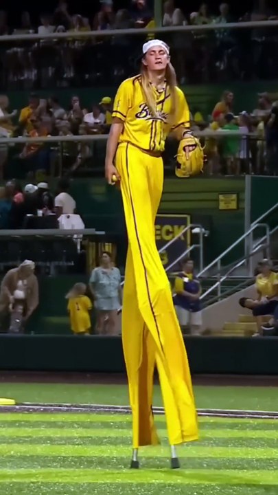 STITLS gets the job DONE in the playoffs! #sports #shorts #mlb #tricks #baseball #bananaball #stilts