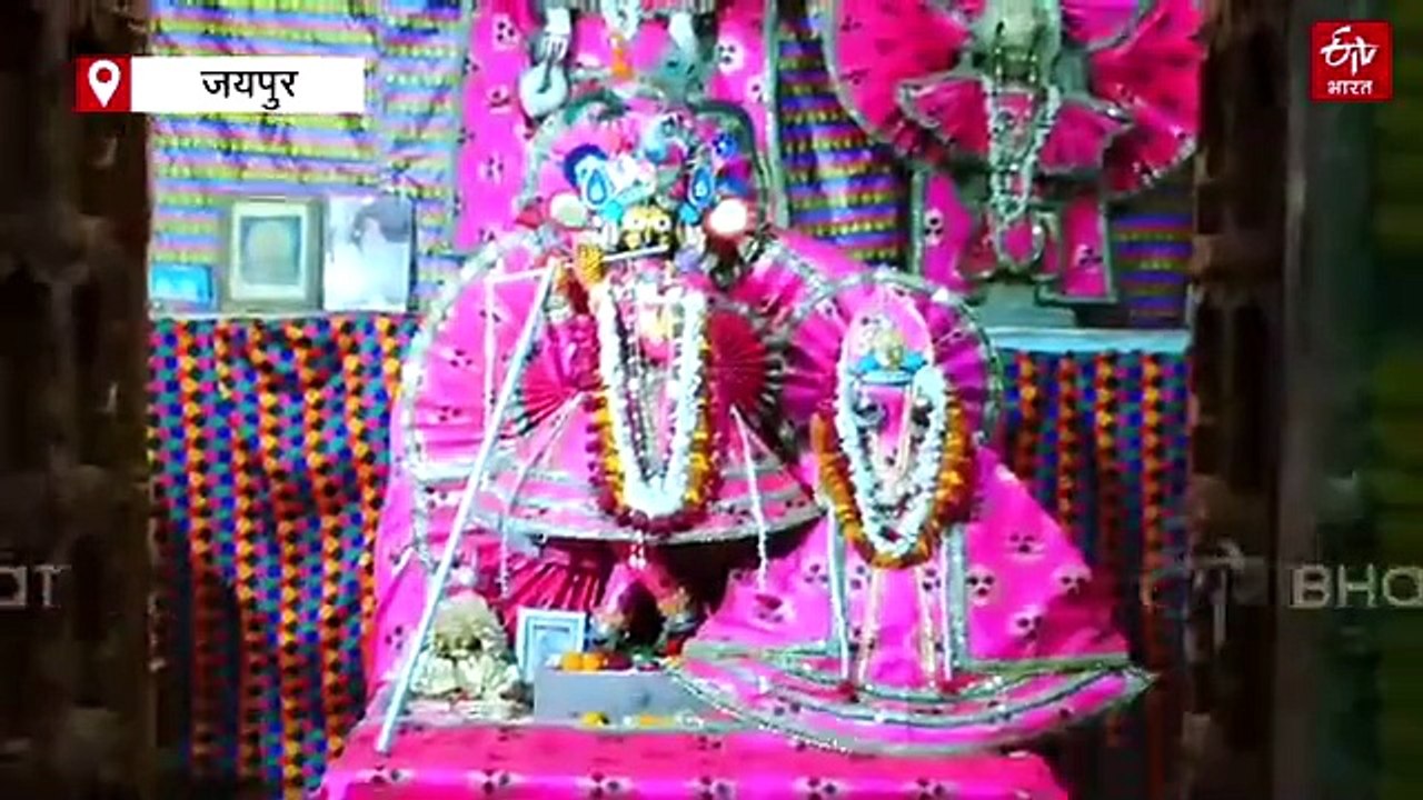 यहां विराजमान हैं आराध्य के साथ भक्त, मंदिर में राजस्थानी और मुगल स्थापत्य कला का है बेजोड़ संगम