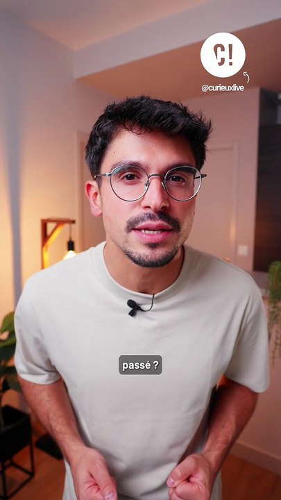 Le pilote se fait ASPIRER hors de l'avion !