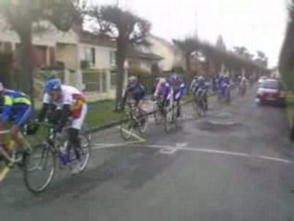 Ste Genevieves des bois 3e caté FFC - 24 Mars 2008 (1)