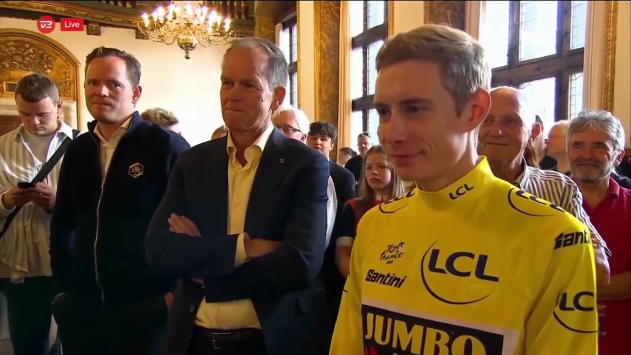 Danmark fejrer Jonas Vingegaard | DEL 3 - 3 dele i alt - PROGRAM 1 - 2 programmer i alt - 2023 | TV2