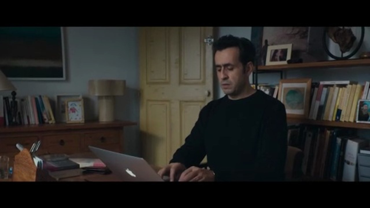 Mit Liebe und Chansons Trailer OmeU