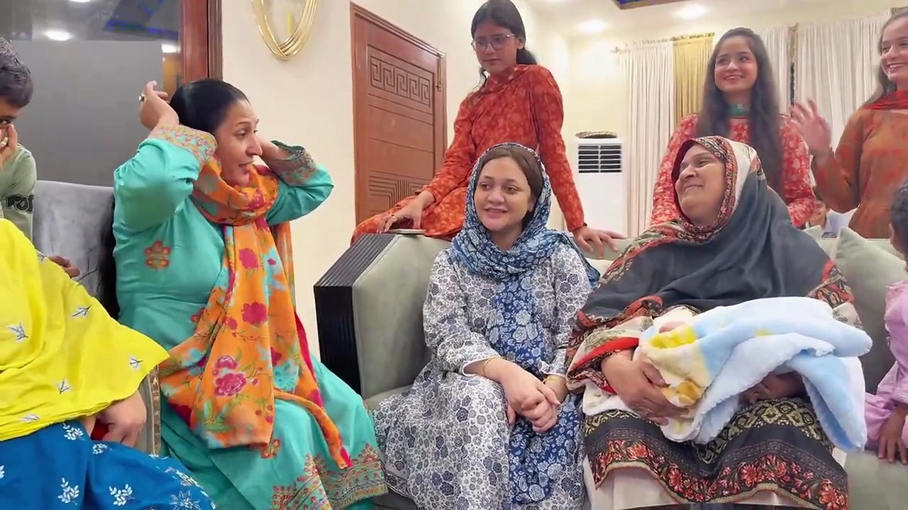 Kivan’s Rasam by my Nanyal Gold e Gold😱Mini Meetup plus Modelling in London😍