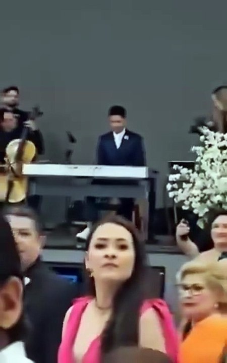 Tocó en su boda