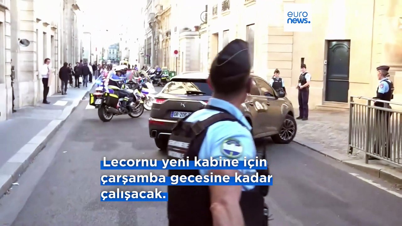 Fransa’da kriz derinleşiyor: Macron siyaseten yalnız kaldı