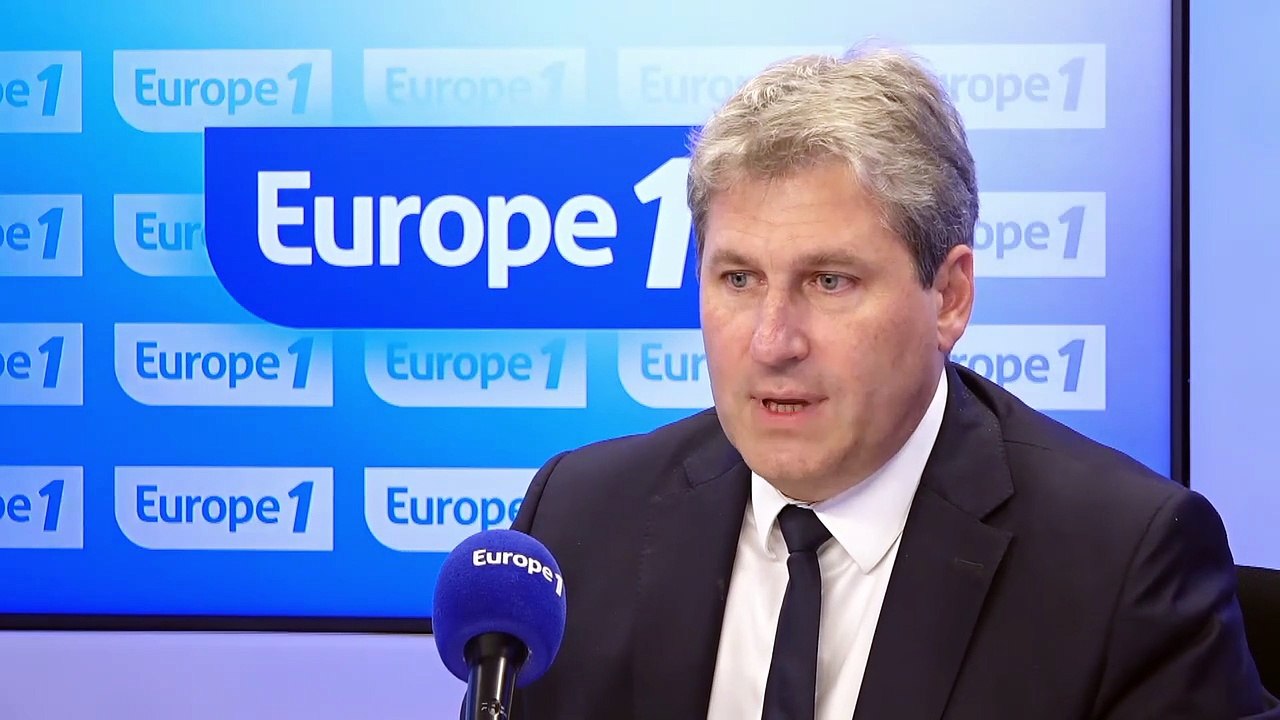 «J'attends de lui qu'il prenne ses responsabilités» : Mathieu Darnaud appelle à une prise de parole d'Emmanuel Macron