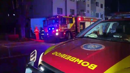 Bombeiros combatem princípio de incêndio em residência na Rua Paraná