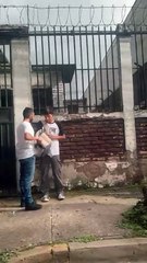 Captan a sujeto asaltando a un joven en transitada calle de Comayagüela