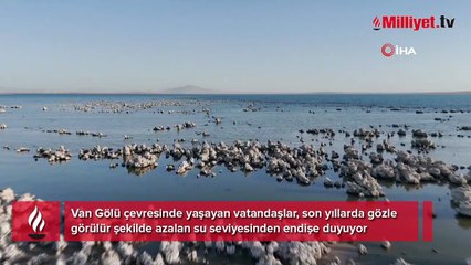 Van Gölü'nden endişe verici görüntüler! Kıyı şeridi kilometrelerce geriledi
