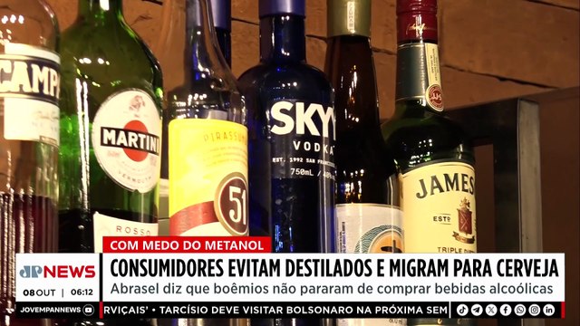 Metanol em bebidas: Bares de SP mantêm movimento, mas consumo de destilados cai