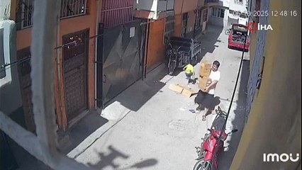 Adana'da oyun oynayan çocuk ölümden döndü! O anlar kamerada!