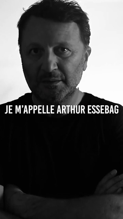 Arthur met en ligne sur ses réseaux sociaux une vidéo autour du 7 octobre : "Il faut que le monde voie, entende et comprenne nos blessures, celles qu’on ne referme pas, celles qu’on tait parfois pour tenir debout"