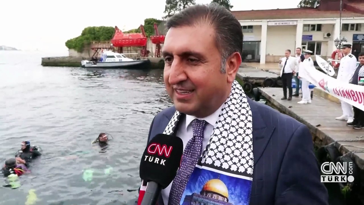 Su altındaki Filistin bayrağı çıkarıldı