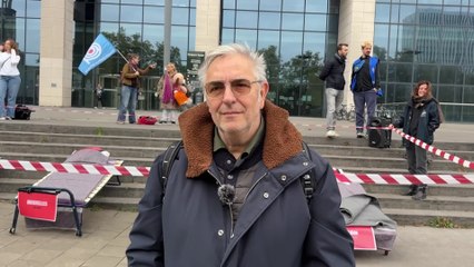 Action symbolique pour contester la suppression des aides fédérales au plan "grand froid"