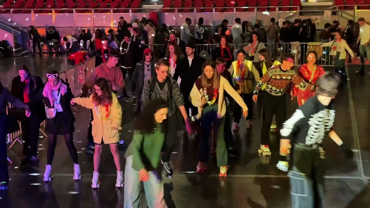 Le Zénith de Saint-Étienne se transforme en roller disco pour les étudiants