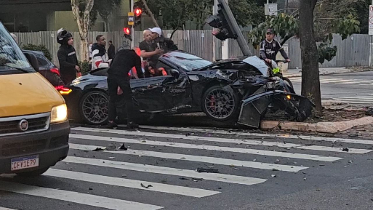 Footage shows direct aftermath of collision incident in São Paulo involving Gato Preto and Bia Miranda