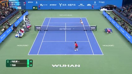 Wuhan - Paolini chahutée s'en sort face à la 109e mondiale