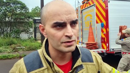 Oficial explica como incêndio em residência foi controlado com mangueira de jardim em Cascavel