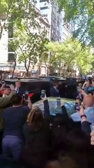 Gritos, abucheos y repudio a Milei y Karina en CABA