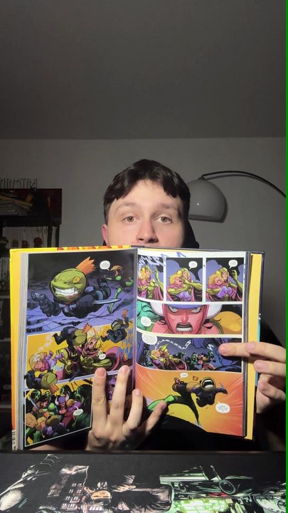 UNBOXING COMICS #37 : 2 oeuvres majeures chez Urban Comics ! (Vidéo exclusive Daylimotion)