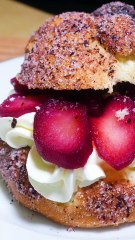 Pan de muerto relleno con peras al vino tinto 🍷