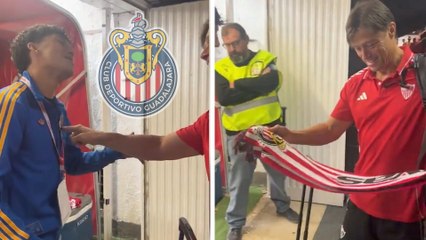Aficionado de Chivas viaja a España y sorprende a Matías Almeyda con tremendo regalo Rojiblanco