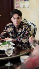 The Female Lead Was Taking A Bath In The Bathtub When The Desk Lamp Suddenly Fell Off