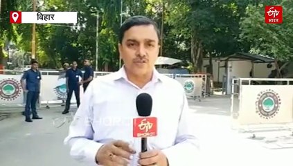 नीतीश कुमार के आवास पर JDU की बड़ी बैठक, पीछले गेट से निकले नेता