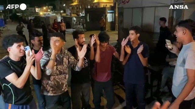 Accordo Israele-Hamas: folla in festa per le strade di Gaza dopo il cessate il fuoco