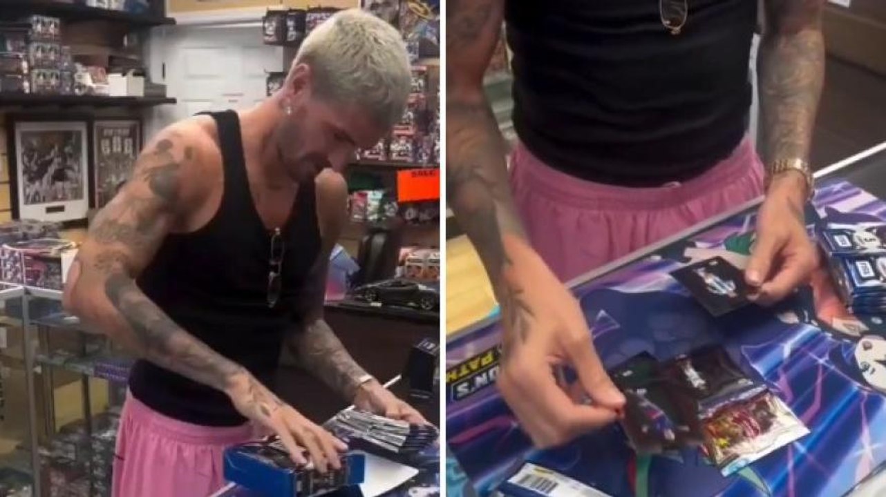 De Paul "scarta" Garnacho: guardate la sua reazione quando trova la figurina!