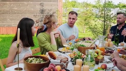 What Should You NOT DO On a First Date?