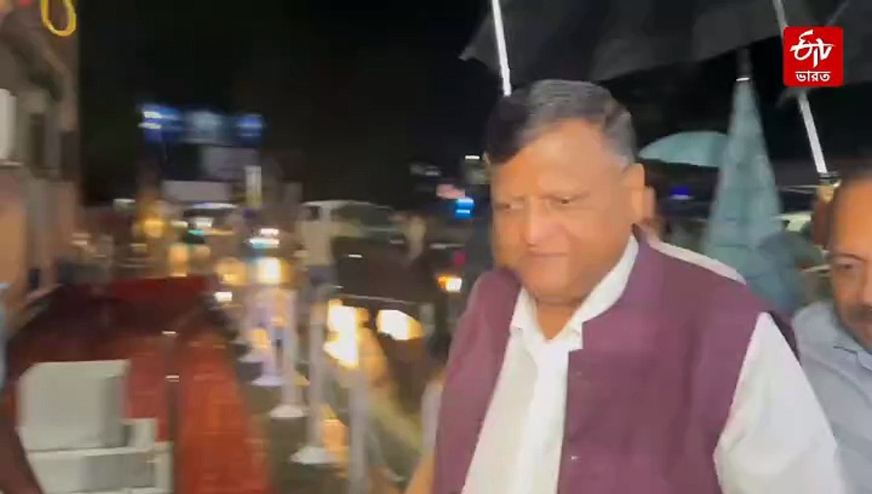 জেলা প্রশাসনের সঙ্গে SIR নিয়ে বৈঠকে উপনির্বাচন কমিশনার, খতিয়ে দেখলেন প্রস্তুতিও
