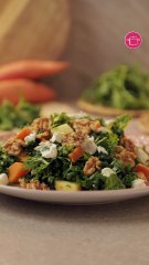 سلطة الحصاد الشهية مع صلصة لذيذة 🍽️