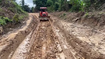 วัดปรอทช่องอานม้า "กังฟู" เดินหน้า "สร้างถนนยุทธวิธี" ก่อนสร้าง "รั้วชายแดน" ช่องบก-ช่องอานม้า (มีคลิป)-01