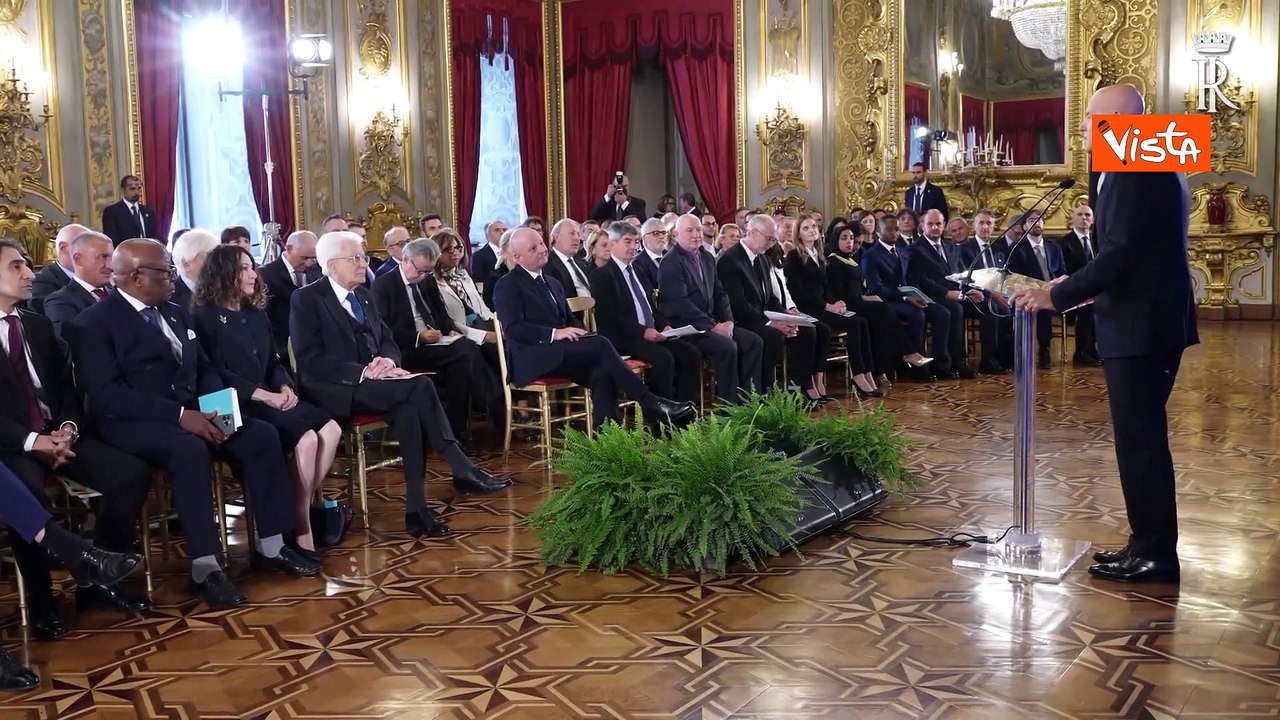 Descalzi agli Eni Award al Quirinale: Attenzione a impatto ricerche su società