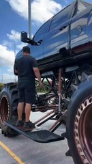 HIGH HEIGHT FORD REPTOR IN BLACK COLOR\ PEOPLE UNIQUE SCHEME