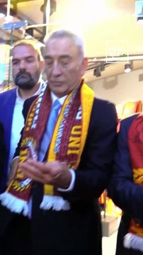 Galatasaray Kulübü Başkanı Dursun Özbek, Mardin'de GS Store mağazasının açılışını yaptı