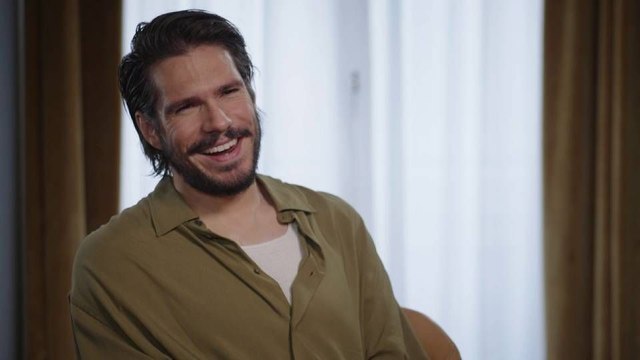 François Civil joue-t-il vraiment du piano dans son nouveau film ?