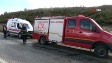 Tır istinat duvarına çarptı, kabinde sıkışan sürücüyü itfaiye kurtardı